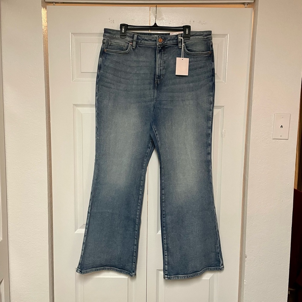 Lauren Conrad Super High Rise Flare Jeans- Size 18